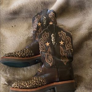 Lucchese brown leather & cheetah print cowboy boot